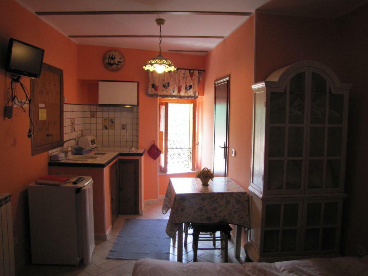 Maison Dina Collepardo Esterno foto